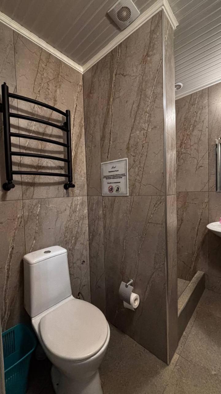 Premium Hostel Tashkent Esterno foto
