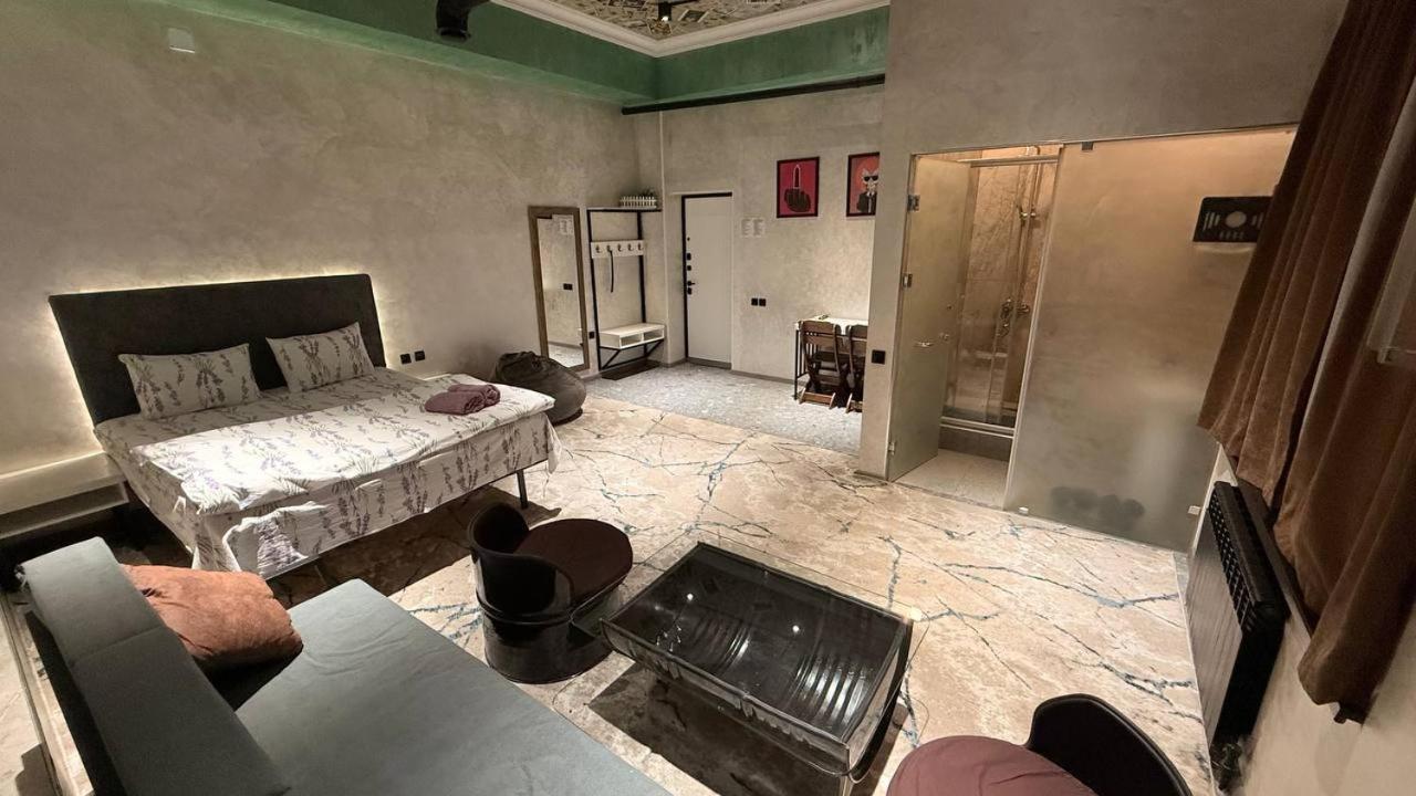 Premium Hostel Tashkent Esterno foto