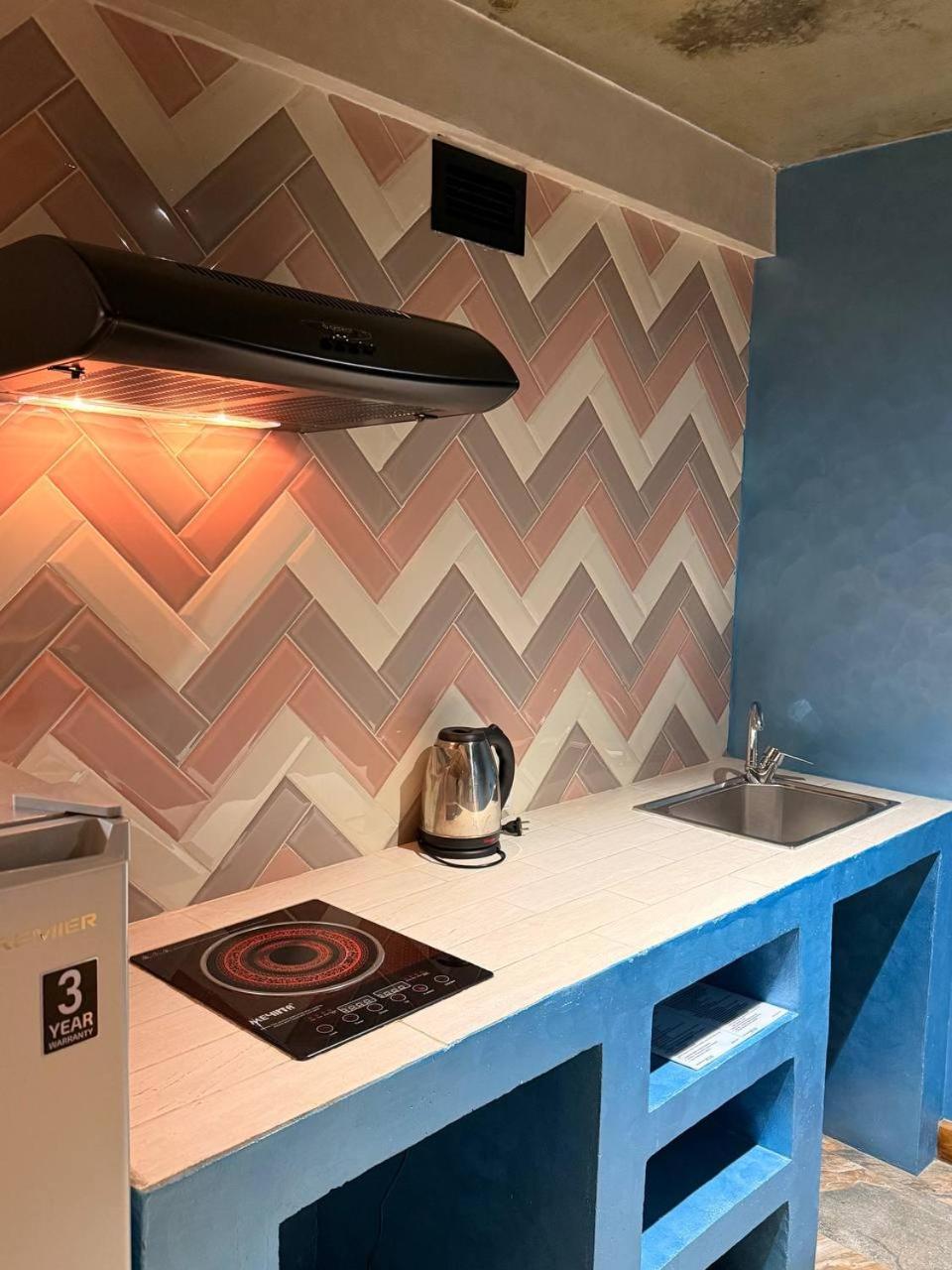 Premium Hostel Tashkent Esterno foto